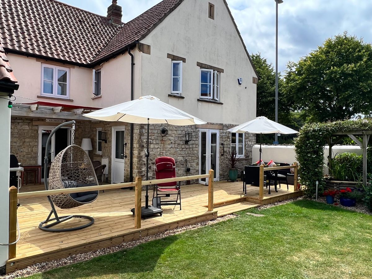 Carpenter & joiner in Radstock